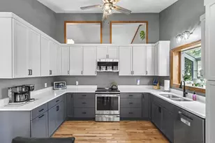 5642 Irongate Dr, Madison, WI 53716 - Photo 6