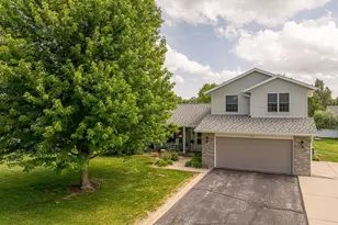 509 Gold Coast Ln, Janesville, WI 53536 - Photo 4