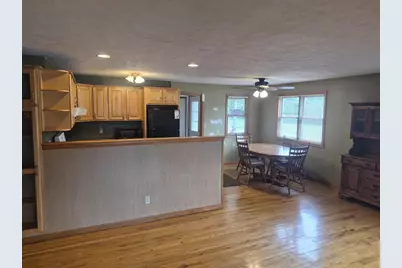 19 E Auburn Drive, Beloit, WI 53511 - Photo 10