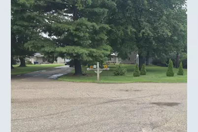19 E Auburn Drive, Beloit, WI 53511 - Photo 62