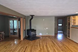 19 E Auburn Dr, Beloit, WI 53511 - Photo 12