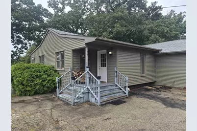19 E Auburn Drive, Beloit, WI 53511 - Photo 6