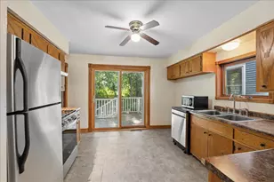 1227 Spaight St, Madison, WI 53703 - Photo 2