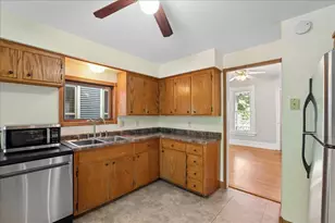1227 Spaight St, Madison, WI 53703 - Photo 4