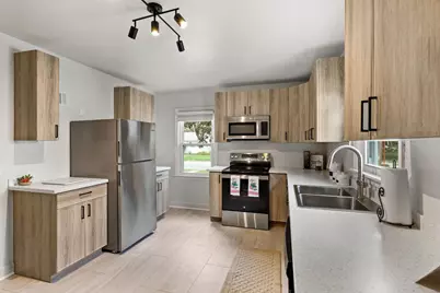 1014 Walker Street, Janesville, WI 53545 - Photo 4