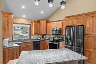 1002 Hay Creek Trail, Reedsburg, WI 53959 - Photo 18