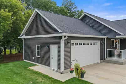 1002 Hay Creek Trail, Reedsburg, WI 53959 - Photo 4
