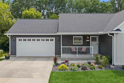 1002 Hay Creek Trail, Reedsburg, WI 53959 - Photo 2
