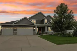 2115 Baptisia Pass, Sun Prairie, WI 53590 - Photo 2
