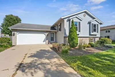 829 Edgemore Drive, Sun Prairie, WI 53590 - Photo 4