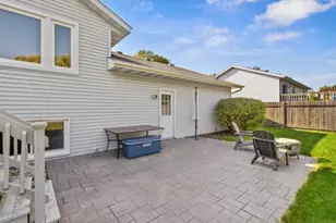 829 Edgemore Dr, Sun Prairie, WI 53590 - Photo 22