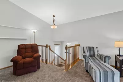 829 Edgemore Drive, Sun Prairie, WI 53590 - Photo 8