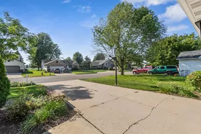 829 Edgemore Drive, Sun Prairie, WI 53590 - Photo 36