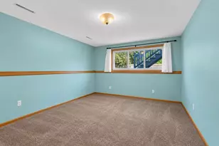 829 Edgemore Dr, Sun Prairie, WI 53590 - Photo 10