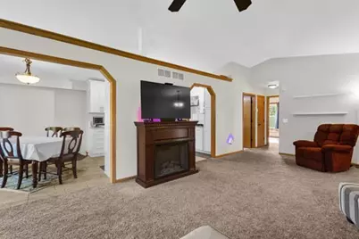829 Edgemore Drive, Sun Prairie, WI 53590 - Photo 12
