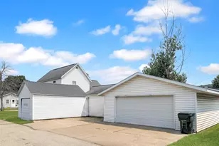 514 E Iowa St, Prairie Du Chien, WI 53821 - Photo 2