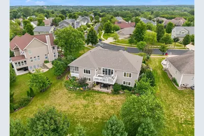 818 Bluebird Pass, Cambridge, WI 53523 - Photo 2