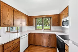 7124 Schneider Rd, Middleton, WI 53562 - Photo 14
