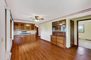7124 Schneider Rd, Middleton, WI 53562 - Photo 6