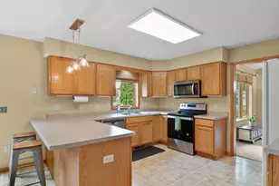 510 Traveler Ln, Madison, WI 53718 - Photo 8