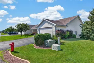93 Queens Way, Fond du Lac, WI 54935 - Photo 76