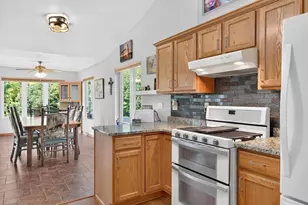 93 Queens Way, Fond du Lac, WI 54935 - Photo 18