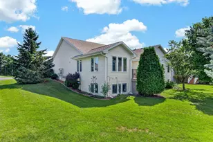 93 Queens Way, Fond du Lac, WI 54935 - Photo 68