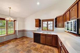 7862 W Oakbrook Cir, Madison, WI 53717 - Photo 12