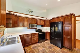 7862 W Oakbrook Cir, Madison, WI 53717 - Photo 10