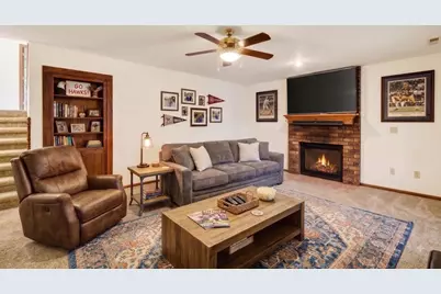 7862 W Oakbrook Circle, Madison, WI 53717 - Photo 4