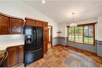 7862 W Oakbrook Circle, Madison, WI 53717 - Photo 10