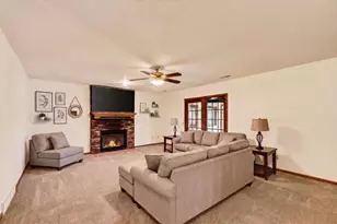 7862 W Oakbrook Cir, Madison, WI 53717 - Photo 30