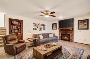 7862 W Oakbrook Cir, Madison, WI 53717 - Photo 6