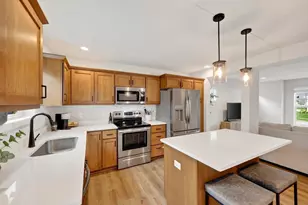 5955 Vintage Birch Wy, Mcfarland, WI 53558 - Photo 10