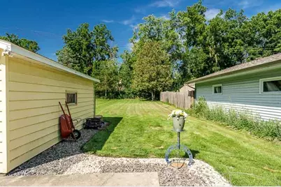 411 S Madison Street, Janesville, WI 53536 - Photo 6