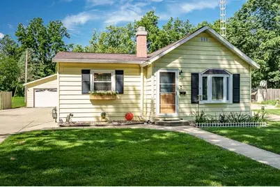 411 S Madison Street, Janesville, WI 53536 - Photo 2