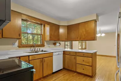 4402 Woods End Road, Madison, WI 53711 - Photo 8