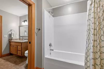 9002 Hawks Reserve Lane #201, Madison, WI 53593 - Photo 40