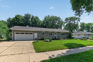 4709 Hermsmeier Ln, Madison, WI 53714 - Photo 2