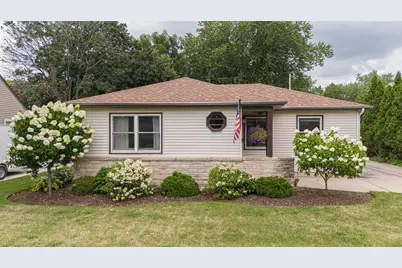 1309 Hawthorne Avenue, Janesville, WI 53545 - Photo 2