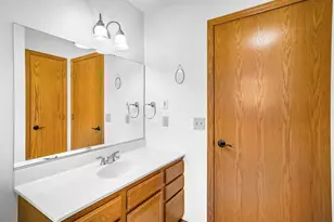 1505 Broadway St, Prairie Du Sac, WI 53578 - Photo 18