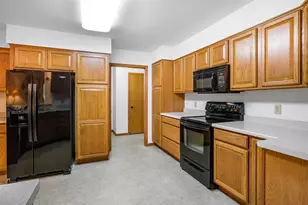 1505 Broadway St, Prairie Du Sac, WI 53578 - Photo 8