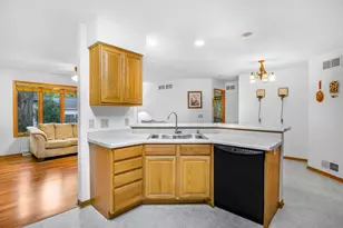 1505 Broadway St, Prairie Du Sac, WI 53578 - Photo 12