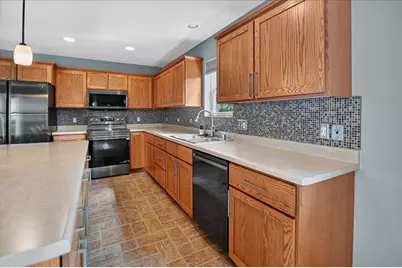6107 Arrowpoint Way, Mcfarland, WI 53558 - Photo 22