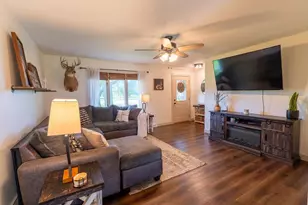 4710 W Greenfield Rd, Janesville, WI 53548 - Photo 8