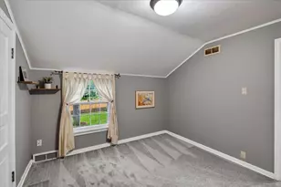 207 S Owen Dr, Madison, WI 53705 - Photo 32