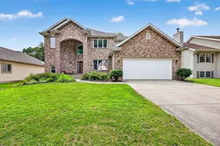 9409 Eagle Nest Ln, Madison, WI 53562 - Photo 2