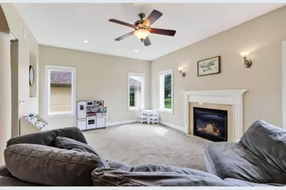 9409 Eagle Nest Lane, Madison, WI 53562 - Photo 12