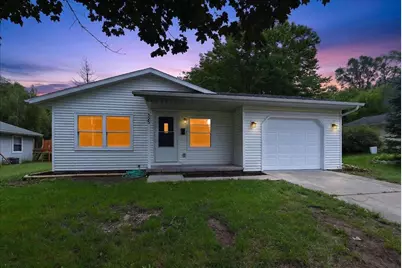 525 Berry Street, Stoughton, WI 53589 - Photo 2