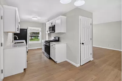 525 Berry Street, Stoughton, WI 53589 - Photo 18